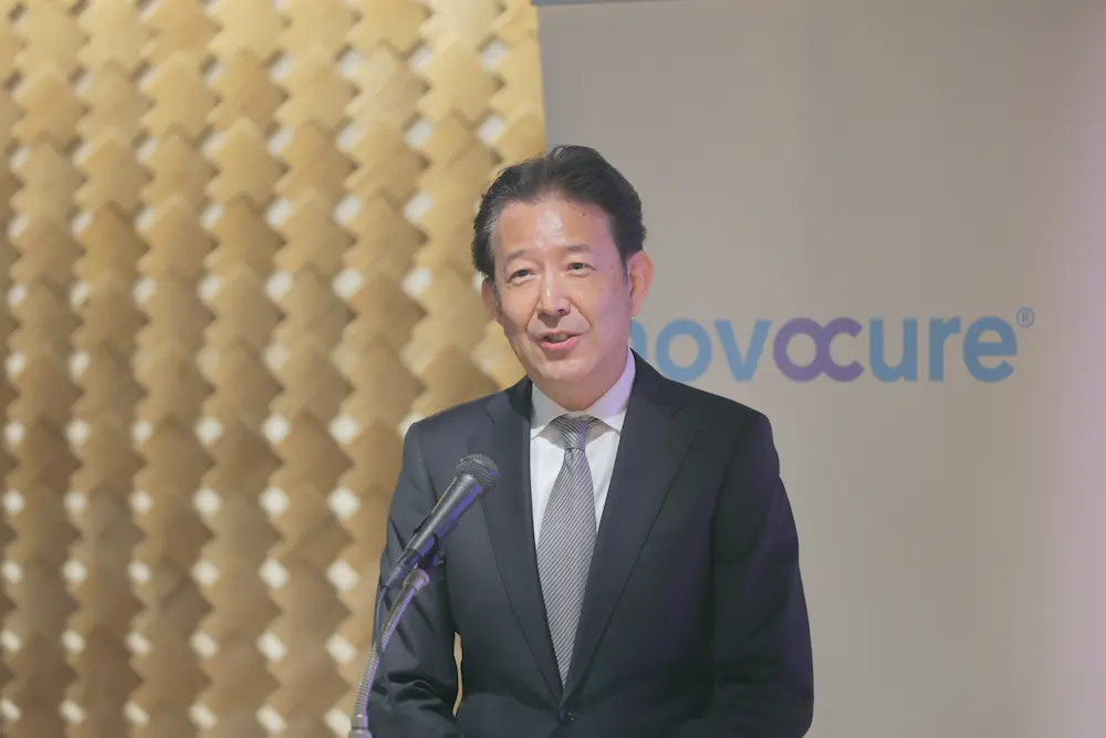 小谷秀仁氏